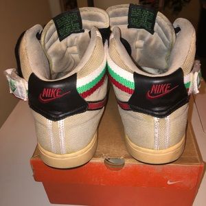 Supreme vandals Nikes 9.5